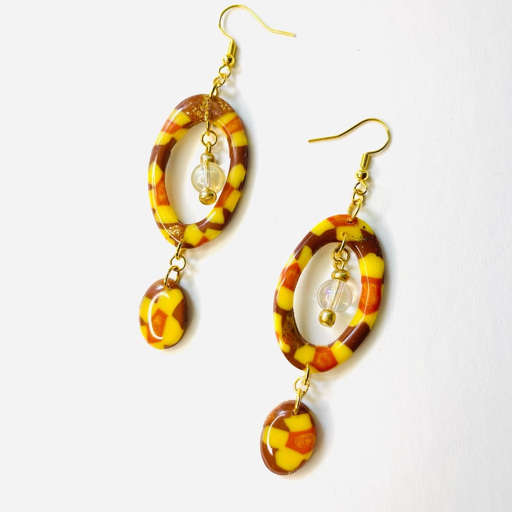 70s Flower Clay Oval Earrings
